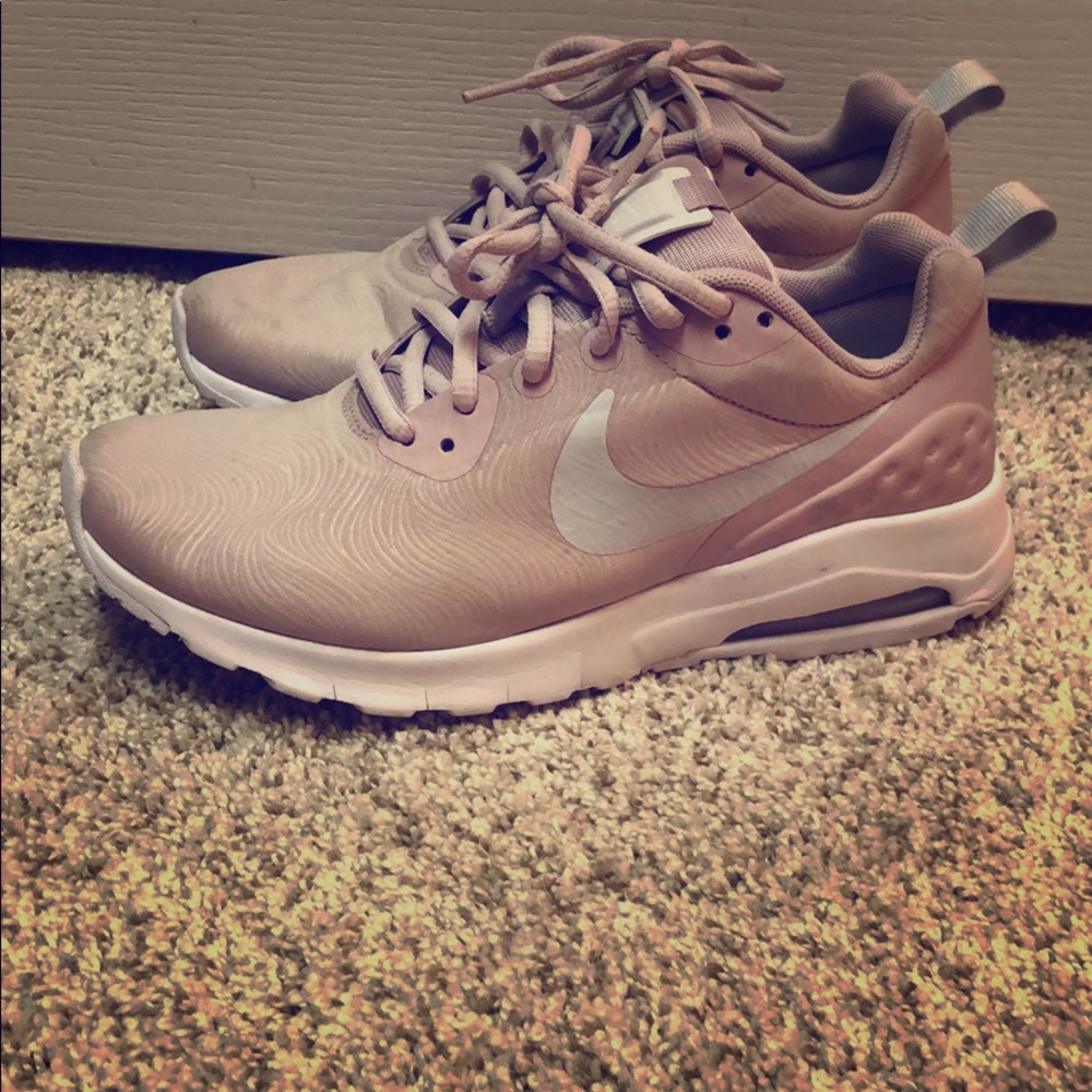 Rose Pink Women's Air Max Motion LW Running Shoes